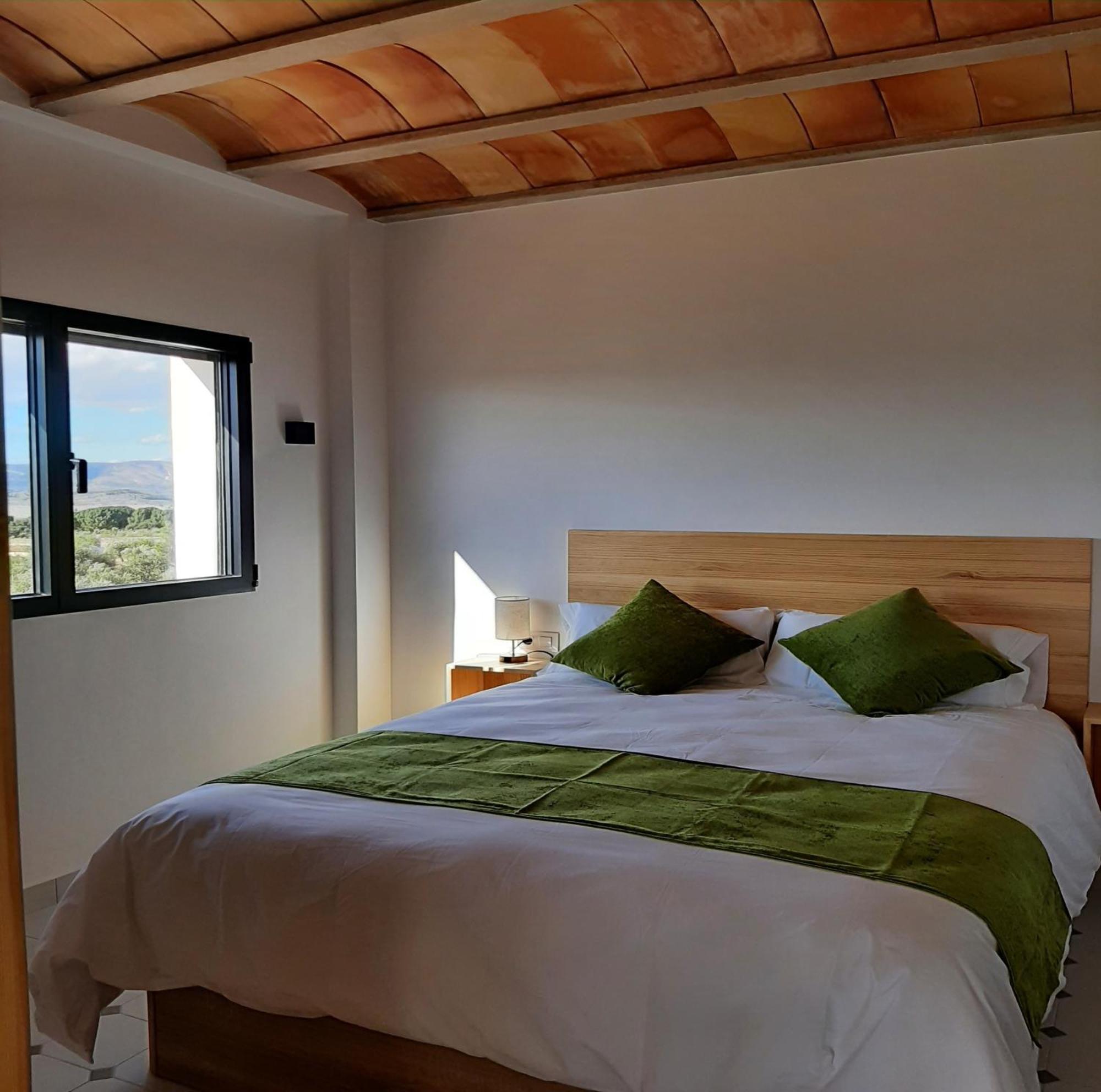 Casita Del Embalse Con Encanto Бьяр Экстерьер фото